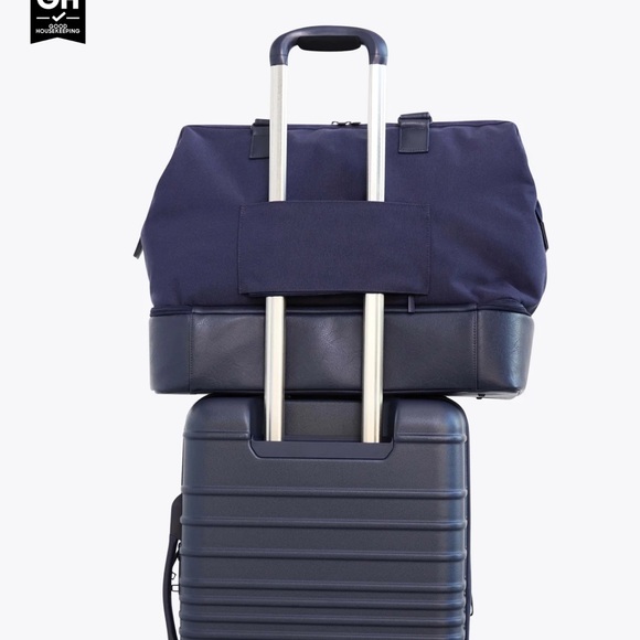 **SOLD** BEIS The Weekender
in Navy Travel Sophisticated Vacation Unisex - Picture 3 of 16